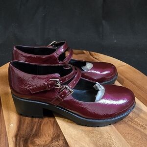 NWOT Urban Outfitters Dana Double Strap Treaded Burgundy Mary Jane Size 6.